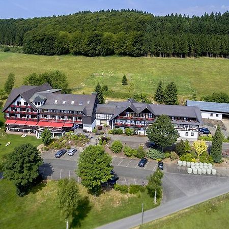 Berghotel Habbel Und Die Welt Kann Warten Cobbenrode Eksteriør bilde